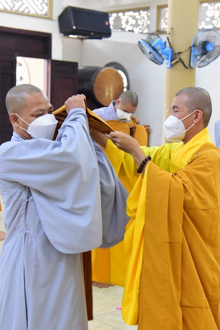 Lễ truyền giới Sa di Phương Trượng